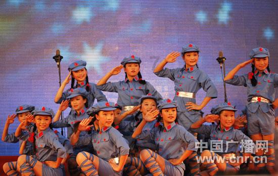 换华为mate40pro外屏多少钱？